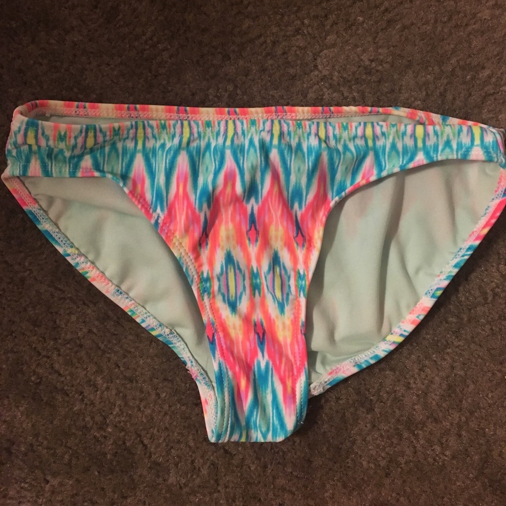 OP bikini bottoms!!! super super cute.