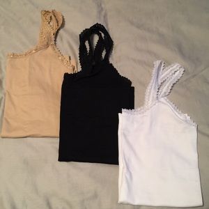 Set of three undershirts XL