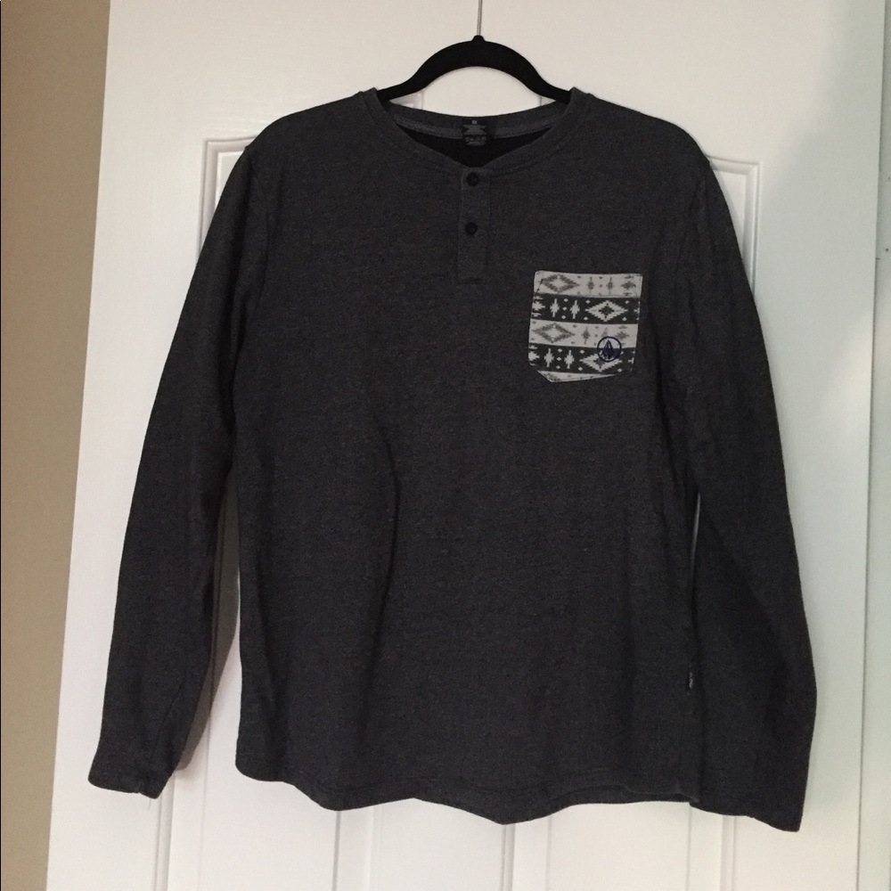 Long sleeve tee shirt.