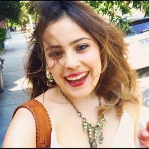 Meet your Posher, Nazli