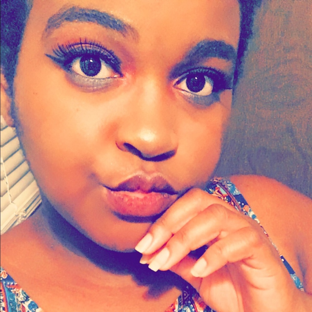 Meet your Posher, Amber