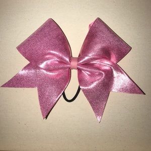 Cheer bow