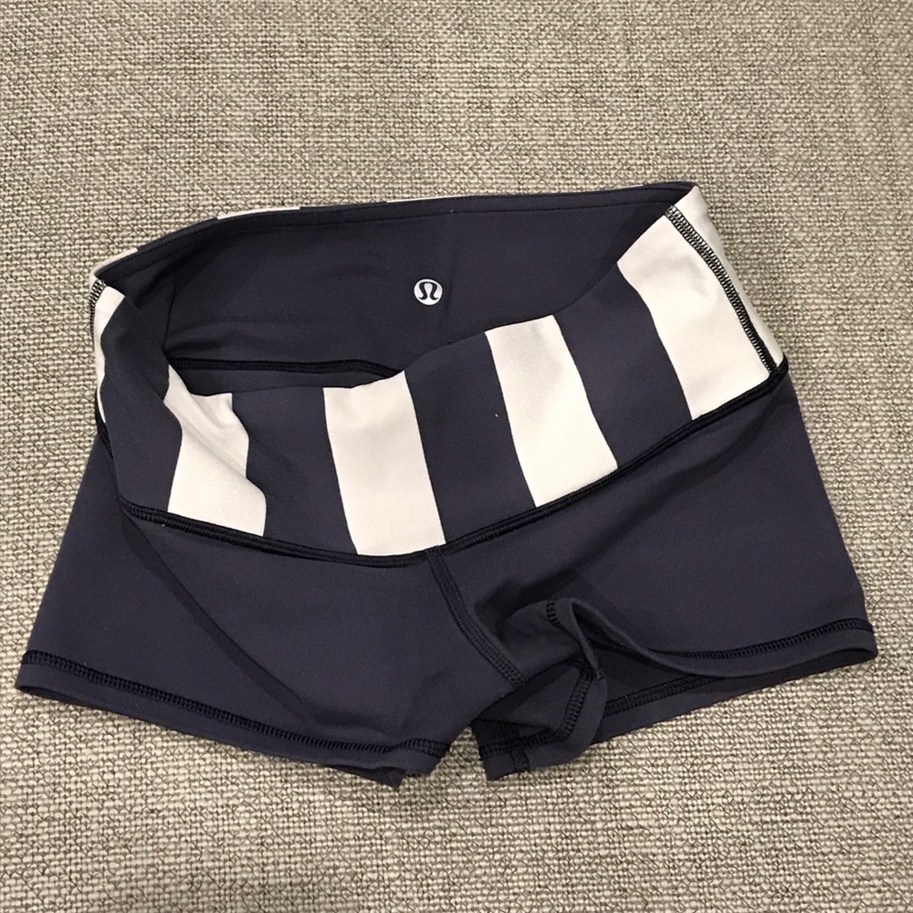 Shorts - Picture 3 of 3