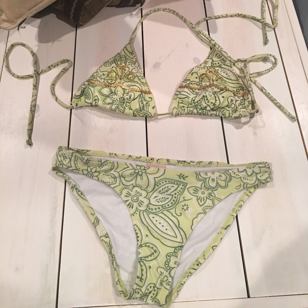 String Bikini