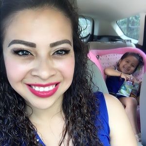 Meet your Posher, Gabriela