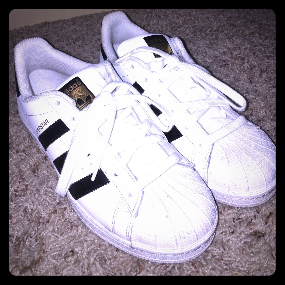 Adidas Superstars 🌟🌟🌟