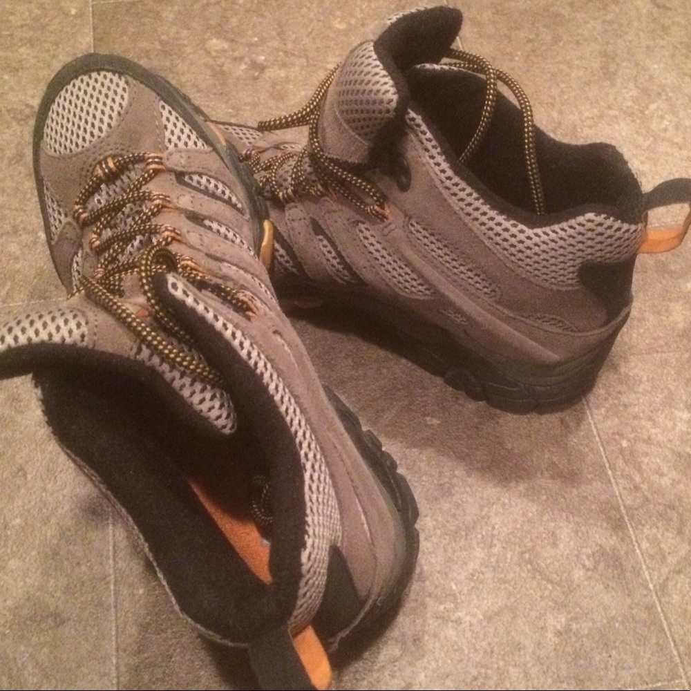 MERRELL VIBRAM CONTINUUM HIKING BOOTS (WALNUT)