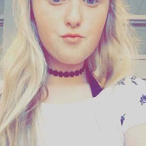 Meet your Posher, Lia