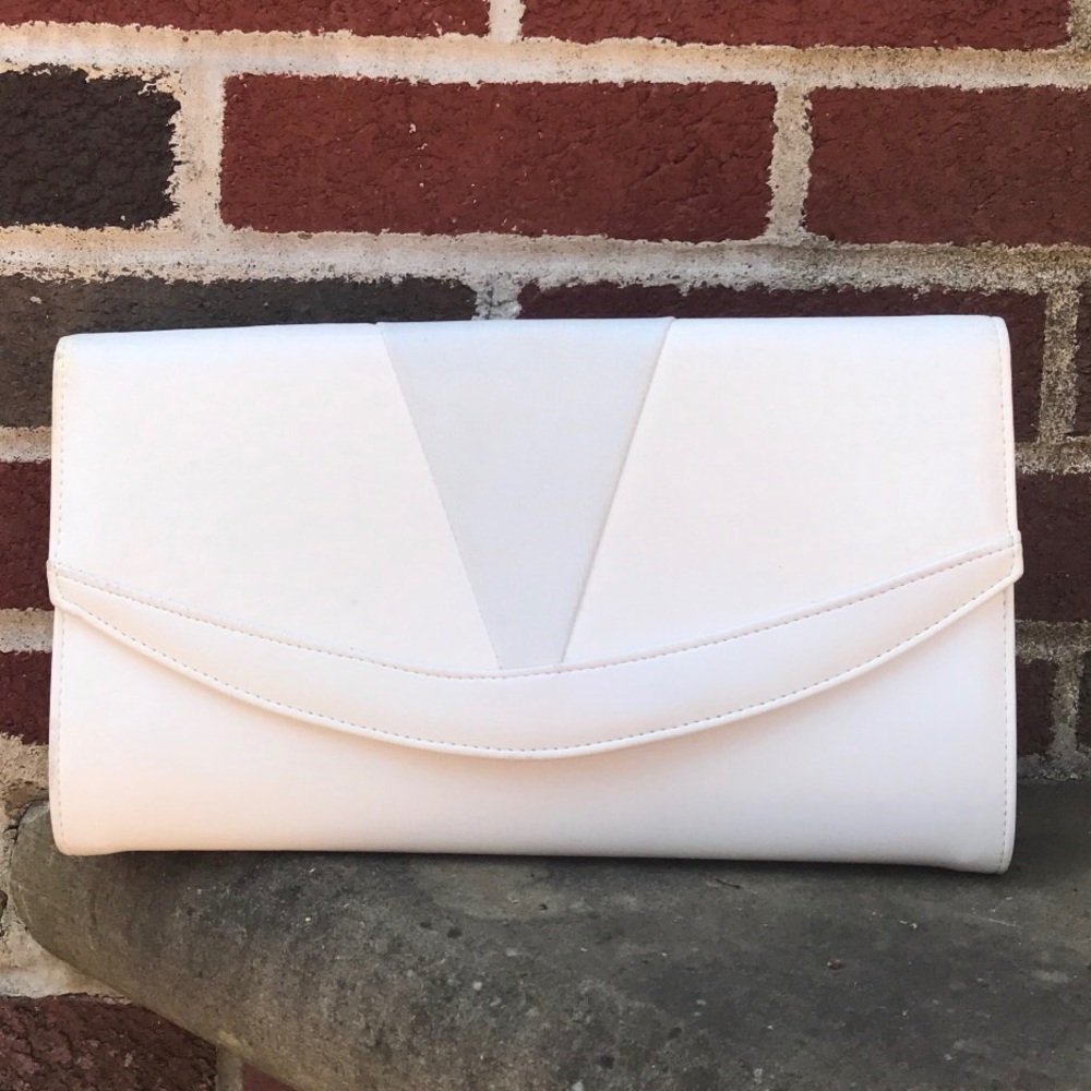 HOLD White Summer Clutch - Picture 1 of 4