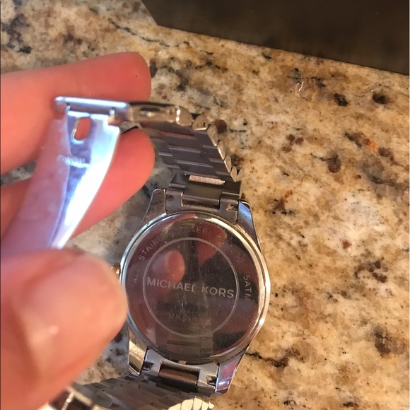 ? auth MICHAEL KORS two time watch