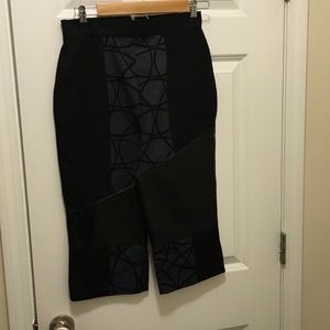 Size 6 mixed media Capri pant.