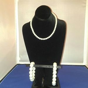 Necklace and bangle set