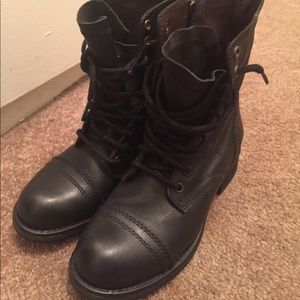 Steve Madden Troopa-2 boots