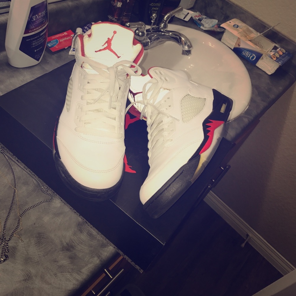 Jordan retro 5's