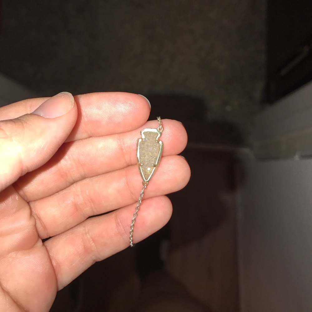 Kendra Scott arrowhead necklace