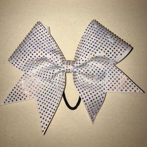 Cheer bow