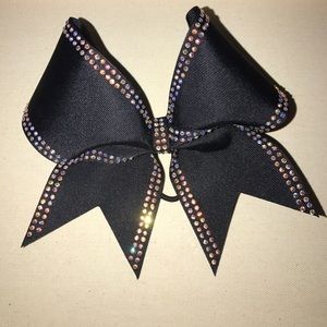 Cheer bow