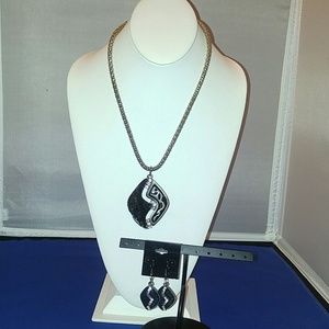 2 piece necklace set
