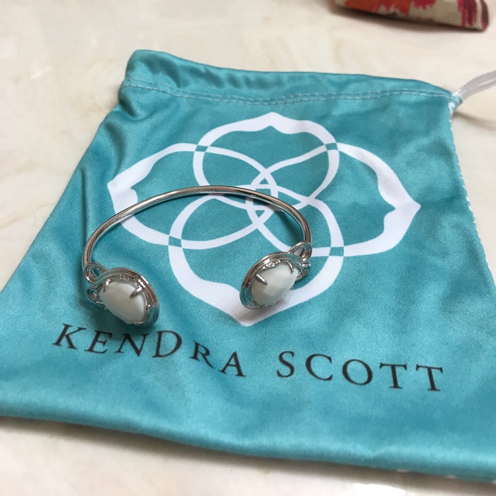 Kendra Scott bracelet
