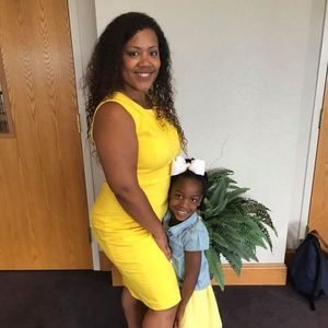 Meet your Posher, Reyna