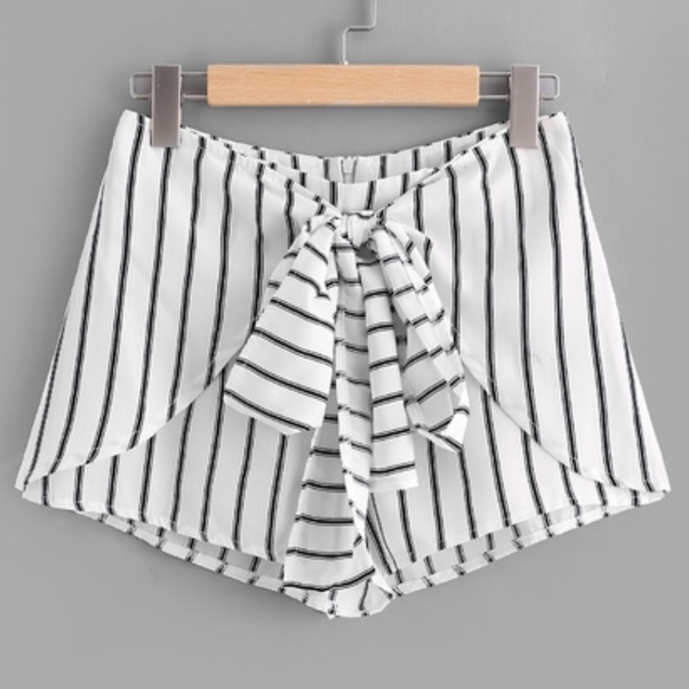 Striped tie front shorts
