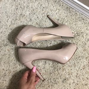 Nine West Nude Platform Pumps Size 6.5