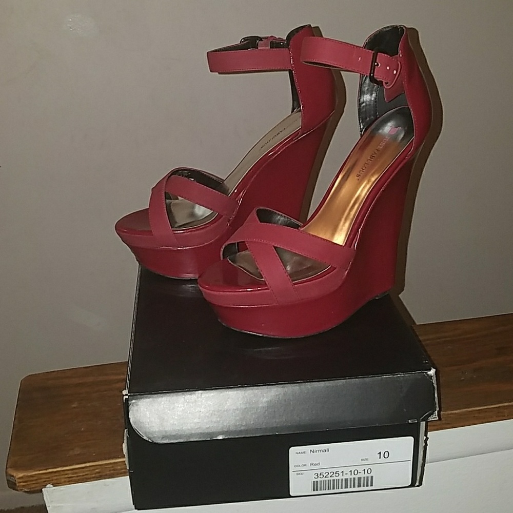 Soft Patent Leather Wedges (NIRMALI)