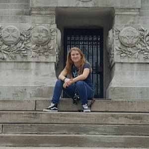 Meet your Posher, Alie