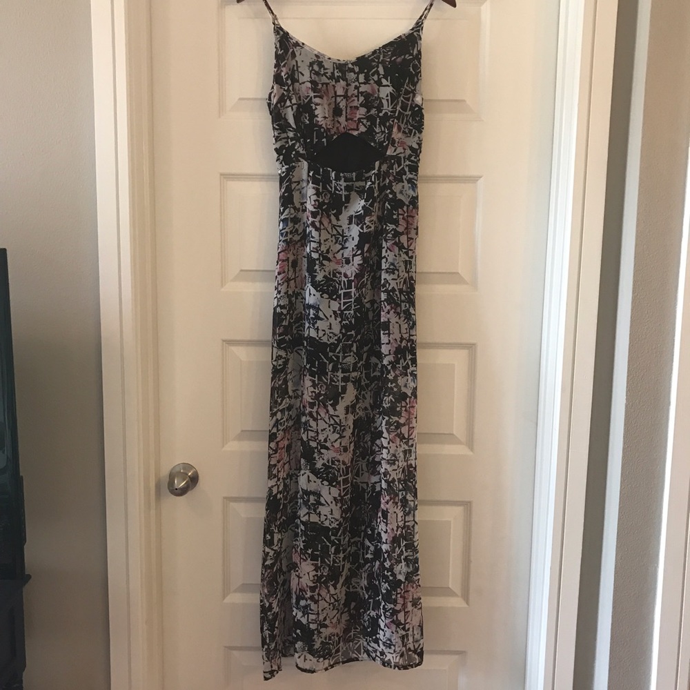 TOPSHOP Cutout Chiffon Maxi Dress