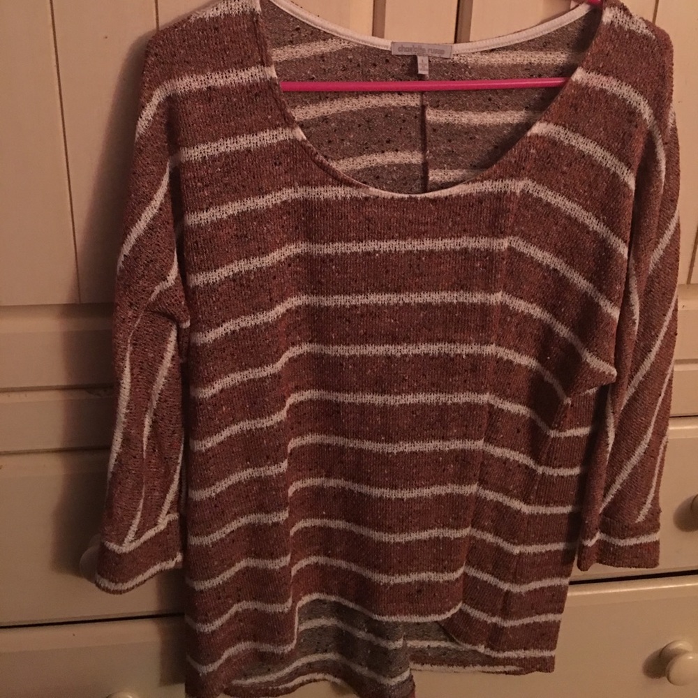 Red and white stripes 2/3 sleeve sweater