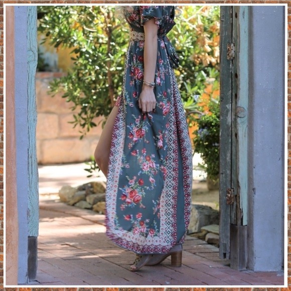 Last One!!🌺 Floral Maxi Romper - Picture 2 of 3