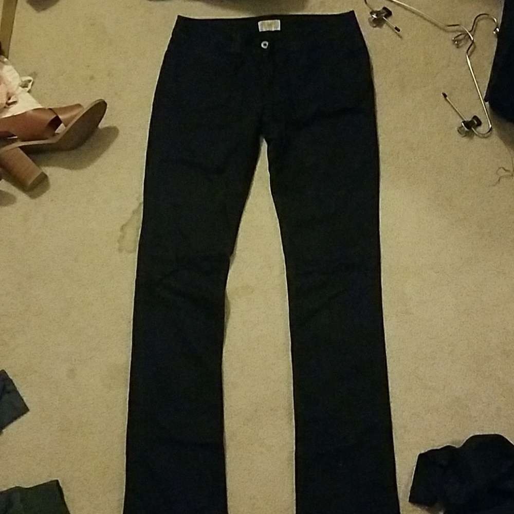 Black jeans with detail on back pockets