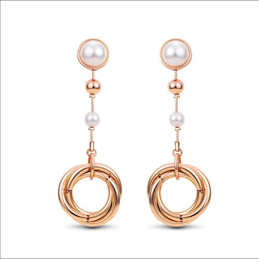 Elegant, Simulated Pearl, Dangle Earrings NWOT