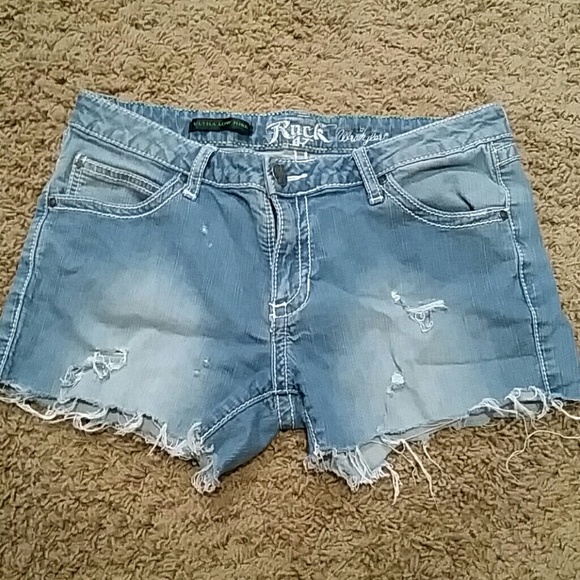 Rock 47 Cut off denim shorts w/cute pockets-5/6 - Picture 1 of 4