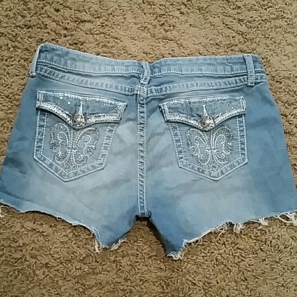 Rock 47 Cut off denim shorts w/cute pockets-5/6 - Picture 2 of 4