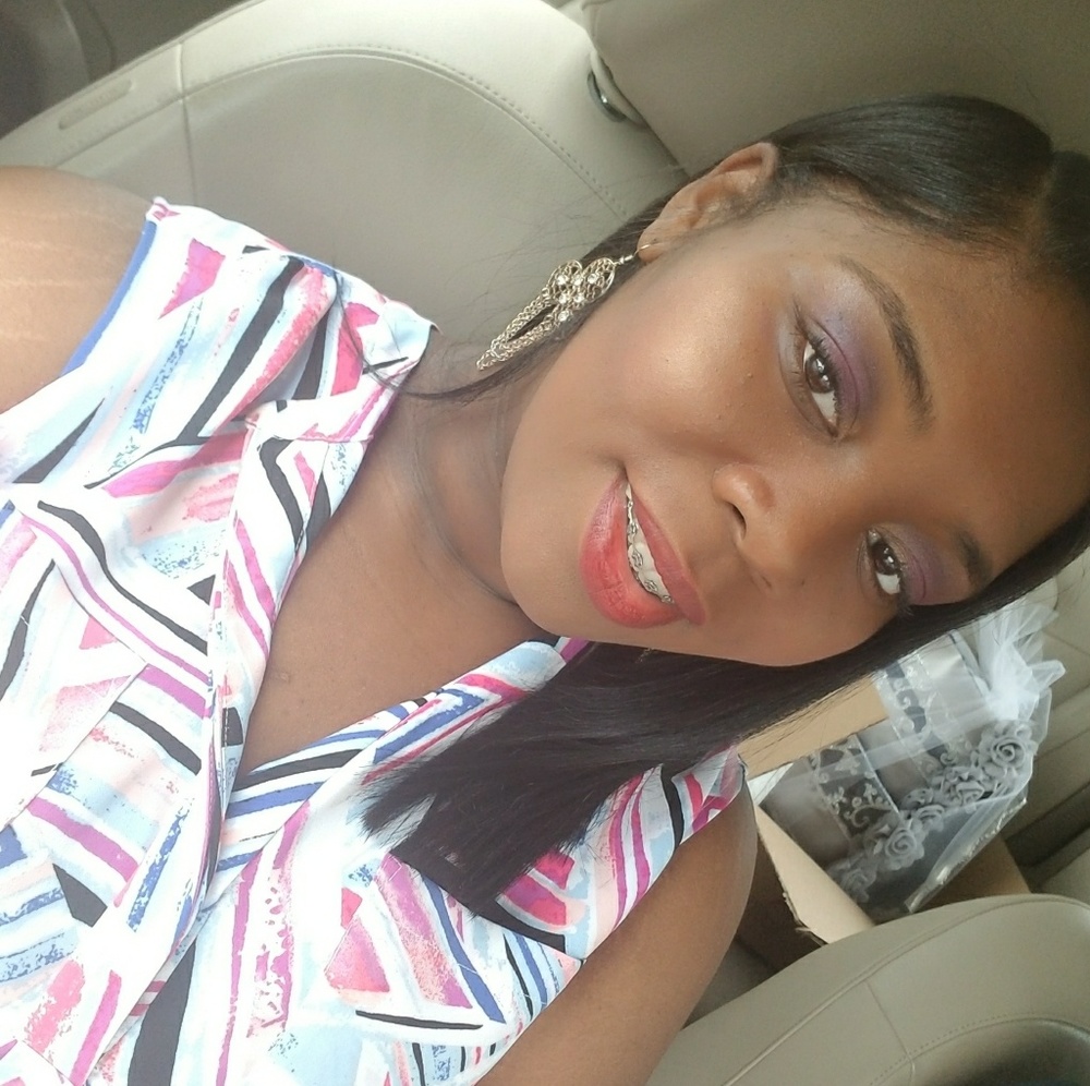 Meet your Posher, Yasminda