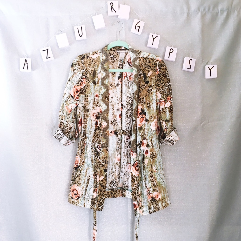 ✨Alberto Makali floral beaded light jacket ✨
