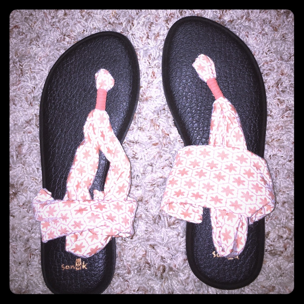 Sanuk Sandals 🍊