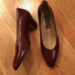 Classic Chic COLE HAAN BROWN LEATHER HEELS