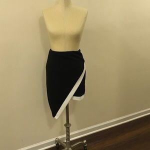 Size Large asymmetric skirt with contrast band