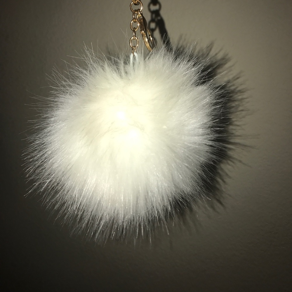 Fluff ball in excellent condition