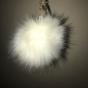 Fluff ball in excellent condition