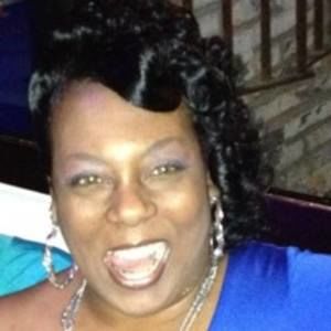 Meet your Posher, Debora