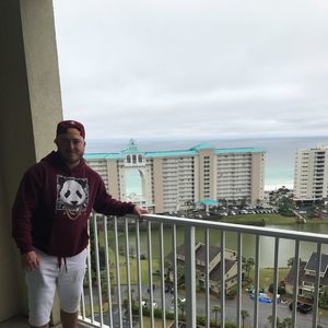 Meet your Posher, Phillip