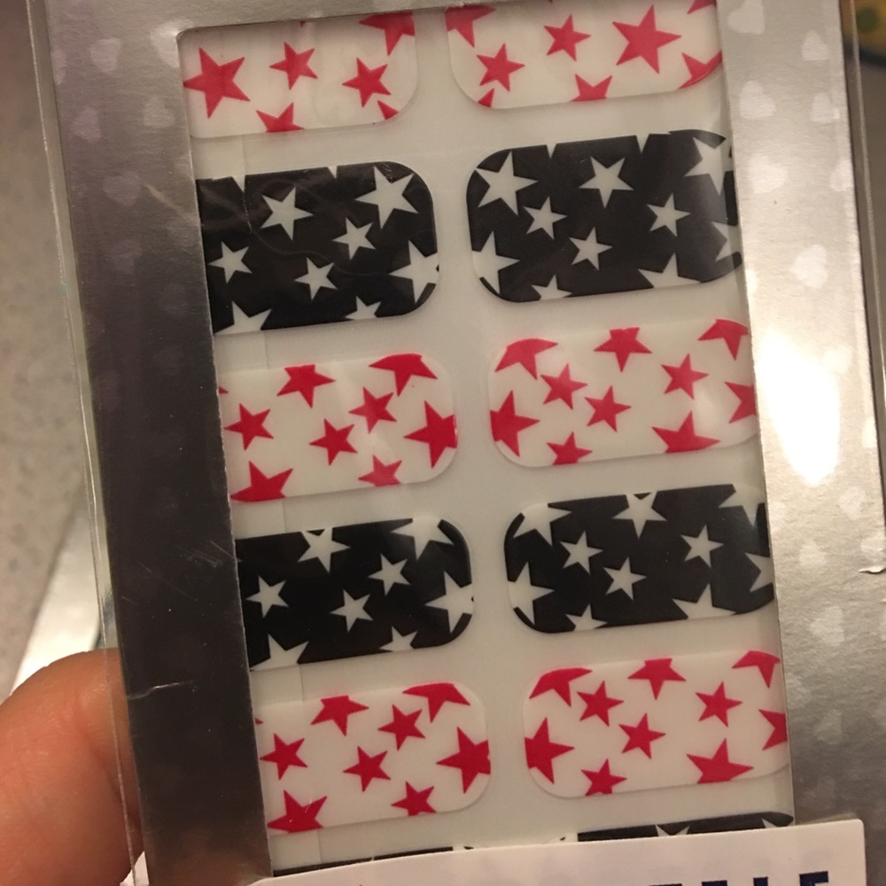 New Nail Stickers - Picture 3 of 5