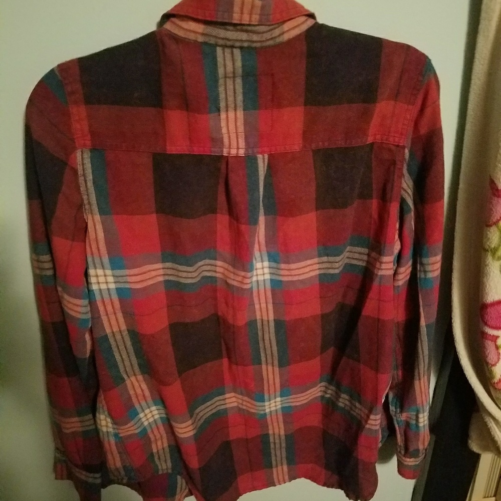 Button up thin flannel - Picture 2 of 3