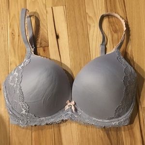 Victoria's Secret Body by Victoria wireless bra