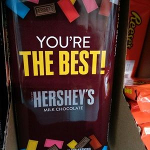 Meet your Posher, Mona