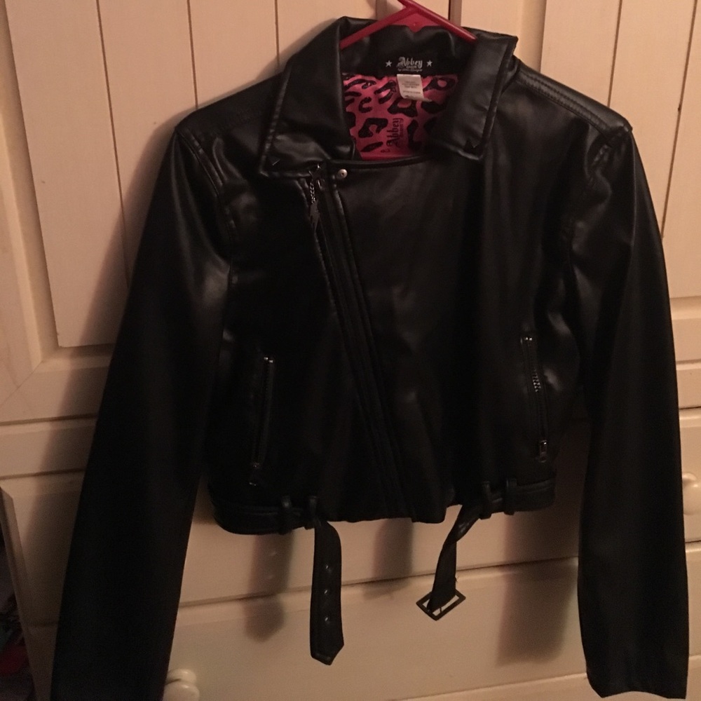 Leather crop jacket