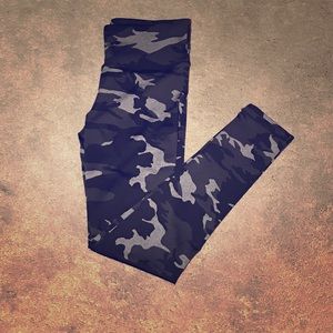 GREY CAMO YOGA PANTS
